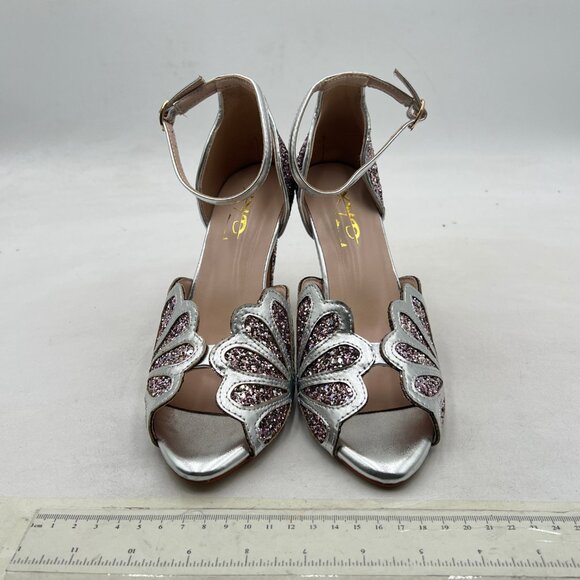 Elegant Silver Glitter Heels - Picture 2 of 7